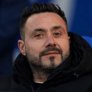 万博体育下载-德泽尔比：批评不会让我离开马赛，反而让我更坚定留在这里